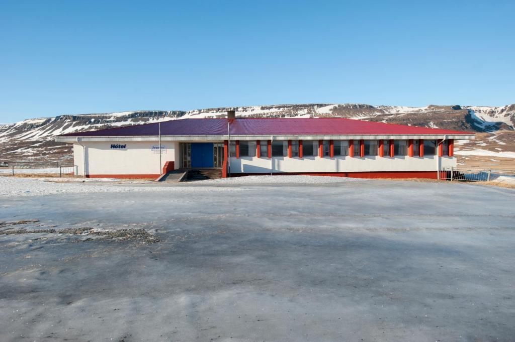 Hotel Hvitserkur Хваммстанги Экстерьер фото